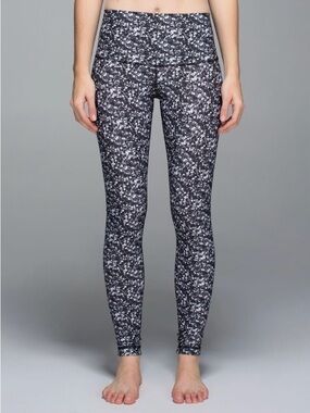 Lululemon Shine Tights Legging in Shimy Shimmer Black White 8/10